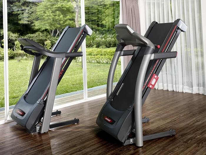 Vận Chuyển Nhập Khẩu Máy Chạy Bộ Từ Anh Về Việt Nam: Hành Trình Sức Khỏe Đến Ngưỡng Cửa