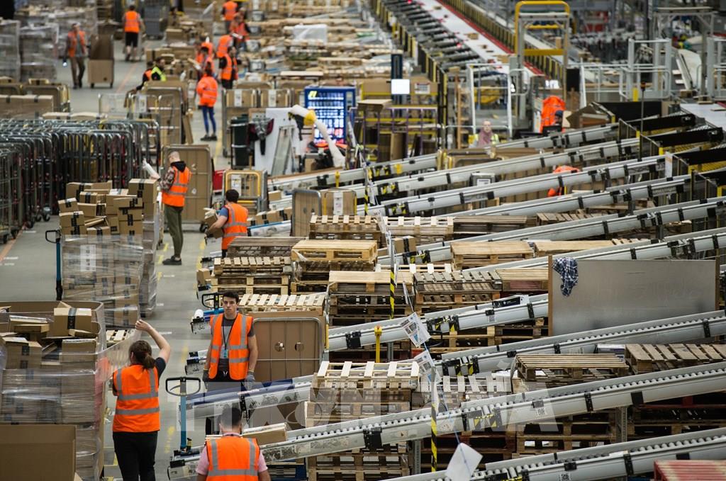 Amazon Đầu Tư 15 Tỷ USD Mở Rộng Mạng Lưới Kho Bãi Tại Mỹ Amazon Đầu Tư 15 Tỷ USD Mở Rộng Mạng Lưới Kho Bãi Tại Mỹ
