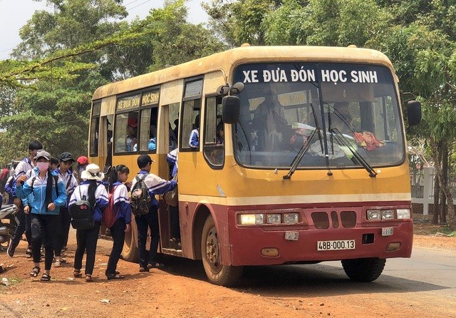 Hà Tĩnh Triển Khai Quy Định Xe Chở Học Sinh Sơn Vàng Lắp Camera: Bước Tiến An Toàn Giao Thông