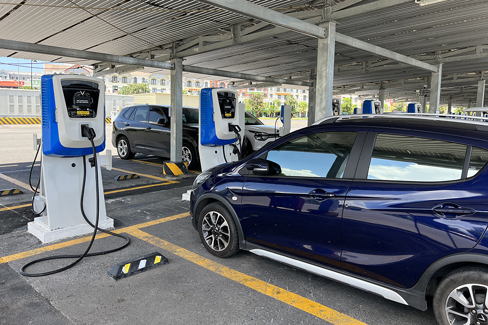 Anh Áp Thuế Theo Dặm Doanh Số Xe Điện Nguy Cơ Giảm Mạnh